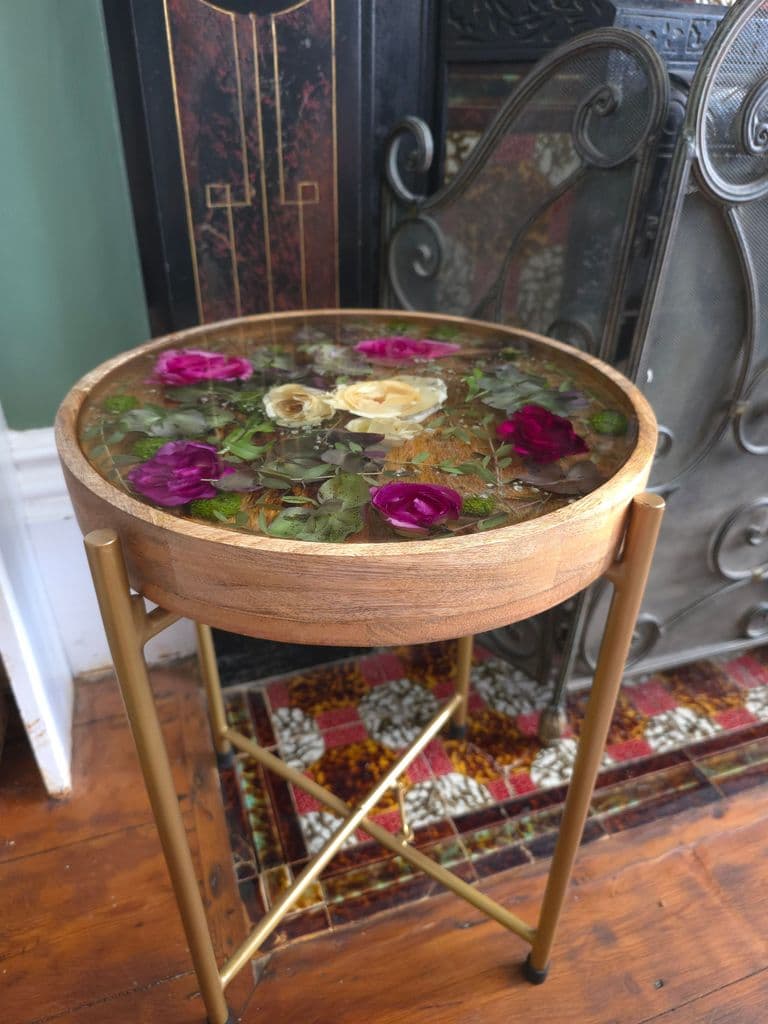 36cm table with folding stand- gold