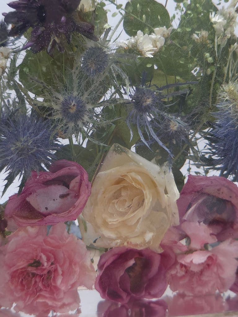 Medium arch, fits multiple larger and smaller flowers and inclusions for weddings, remembrance, special occasions, anniversaries 