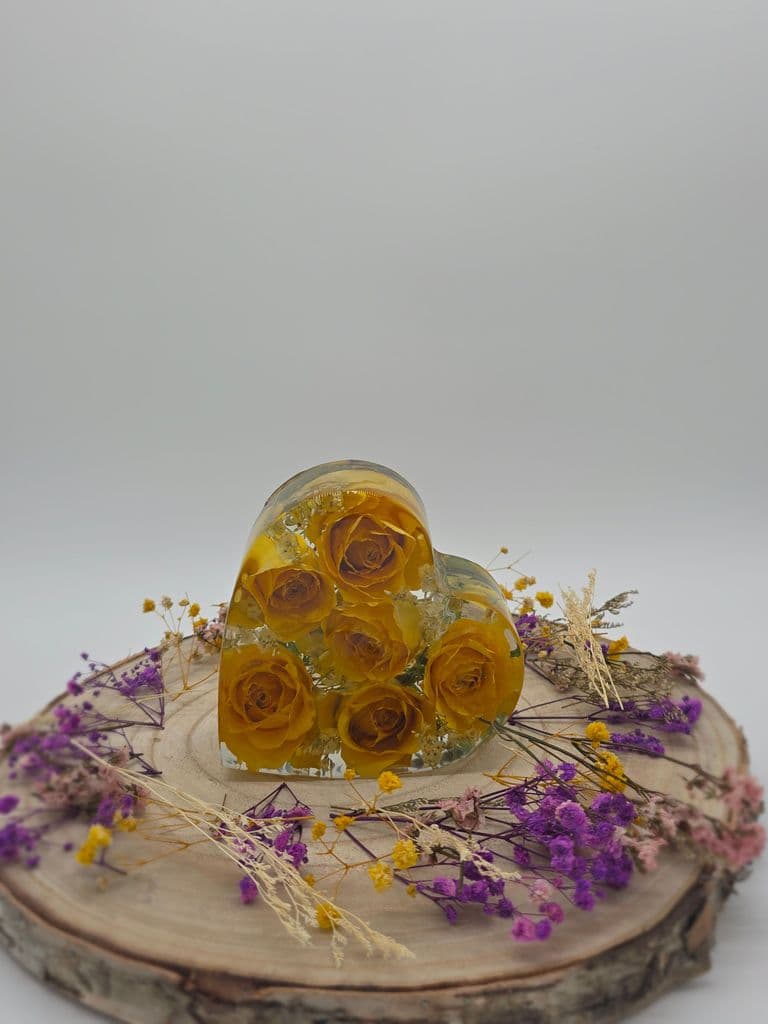 Mini side sitting heart for flower preservation, memorial flowers, keepsake presents, anniversary gifts, unusual gifts 
