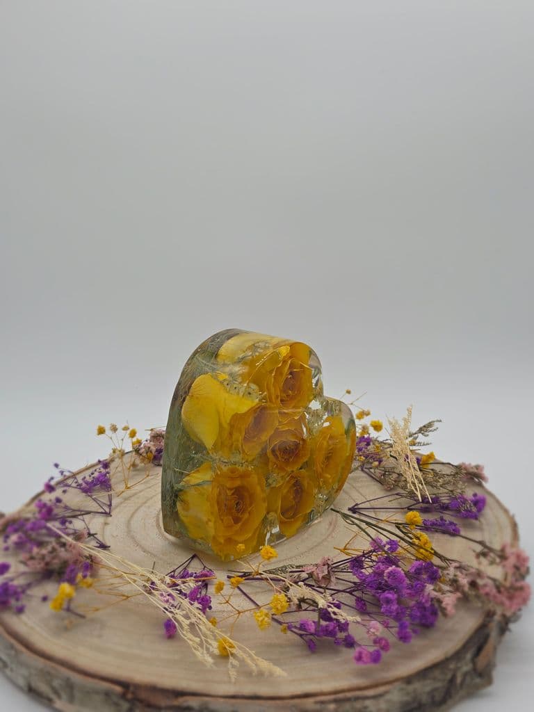 Mini side sitting heart for flower preservation, memorial flowers, keepsake presents, anniversary gifts, unusual gifts 