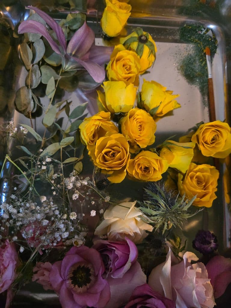 Dried flowers using silica sand to preserve resin artwork