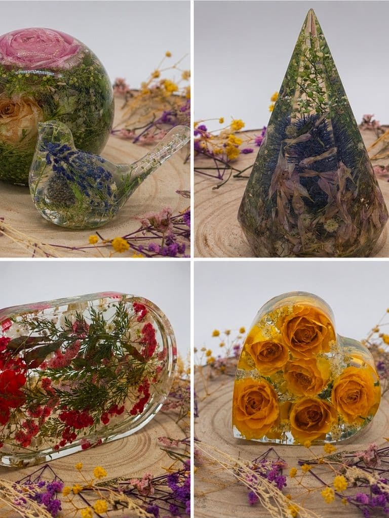 Flower preservation small keepsakes make from preserved flowers and resin in Cambridgeshire. Made with love ❤️
